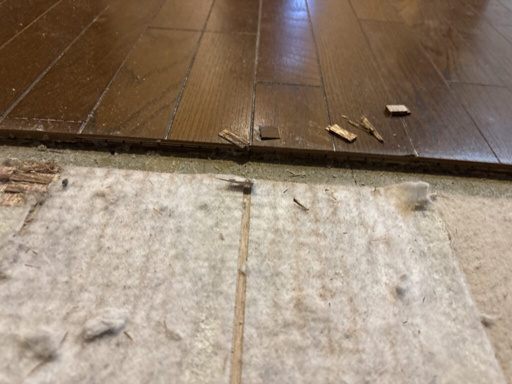 12 mm floor height difference between areas of a condominium apartment