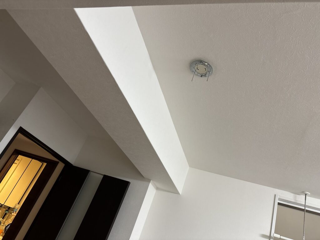 Finished room with newly installed wallpaper in a Japanese condominium.
